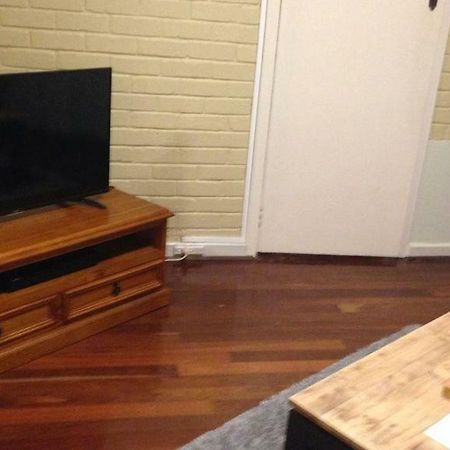 Affordable & Comfortable Apartment On Langley Park パース エクステリア 写真