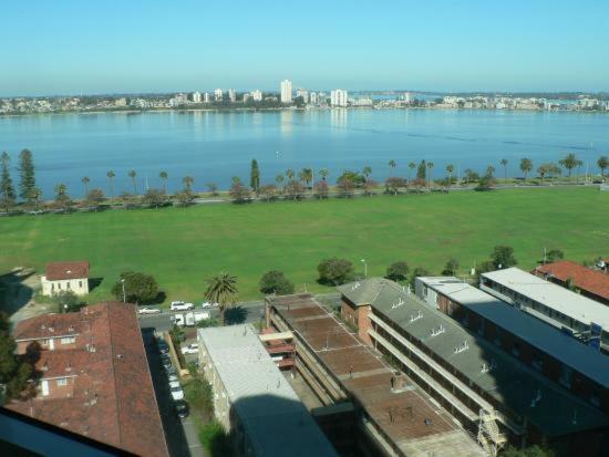 Affordable & Comfortable Apartment On Langley Park パース エクステリア 写真