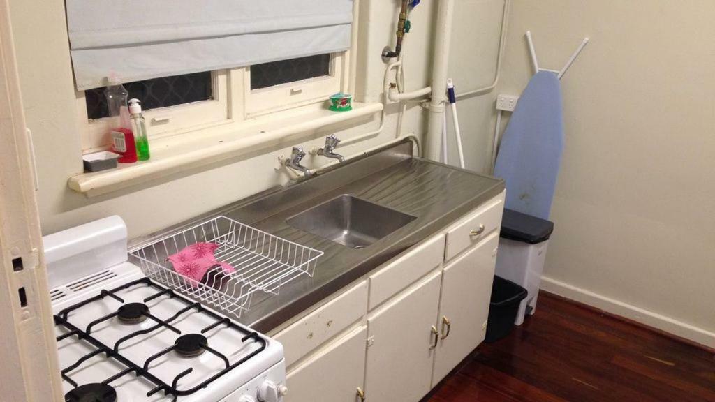Affordable & Comfortable Apartment On Langley Park パース エクステリア 写真